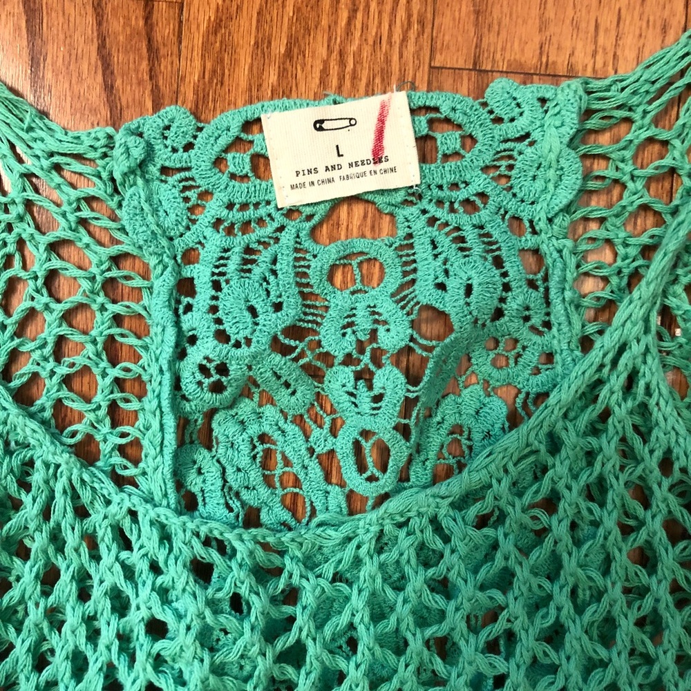 Pins and Needles crochet tank top - Picture 4 of 4